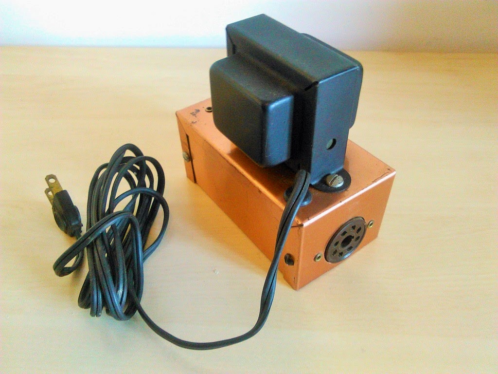 Radio Quaderno: A tiny vintage tube radio power supply