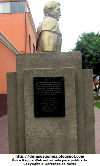 José de San Martín Foto del busto de José de San Martín por Jesus Gómez