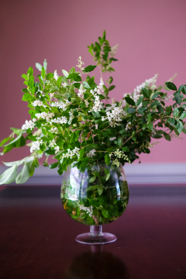 Design Addict Mom I Made A Simple Floral Arrangement With Greenery