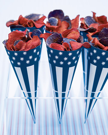 These red potato chips served in blue and white paper funnels are festive. 