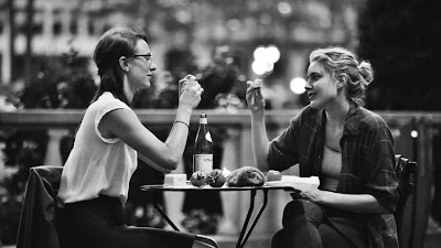 Greta Gerwig and Mickey Sumner in Frances Ha 