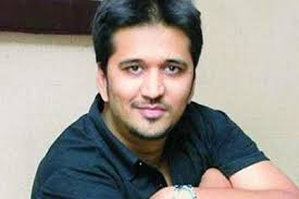 Amit Trivedi Family Wife Son Daughter Father Mother Age Height Biography Profile Wedding Photos