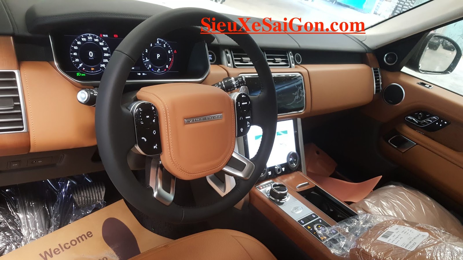 Siêu Phẩm SUV Range Rover LWB Mới 5 Chỗ Đời 2018 Model 2019 Màu Bạc ÁNh kim vừa về việt nam với giá trên 10 tỷ đồng có gì mới và đặc biệt