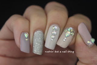 Easy blingy nail art Easy blingy nail art