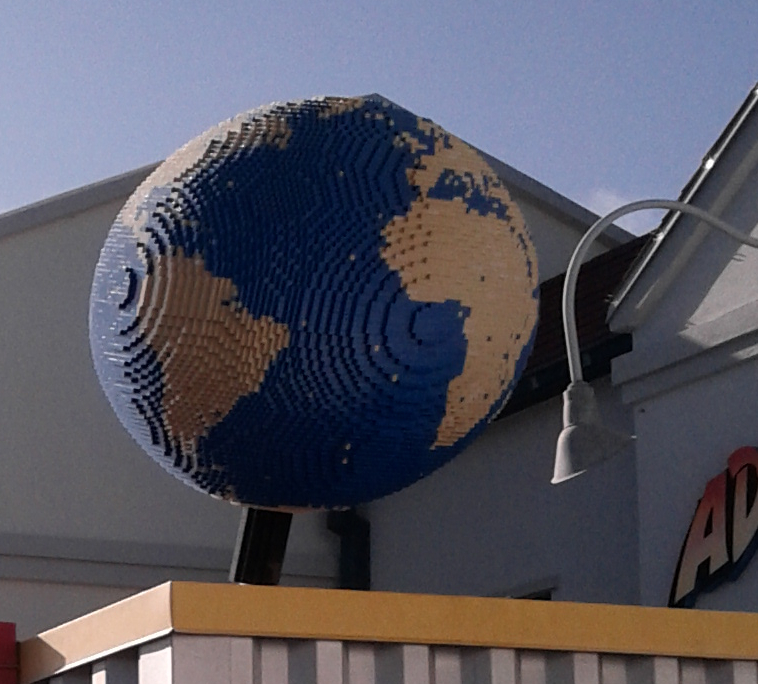 cartonerd building the world