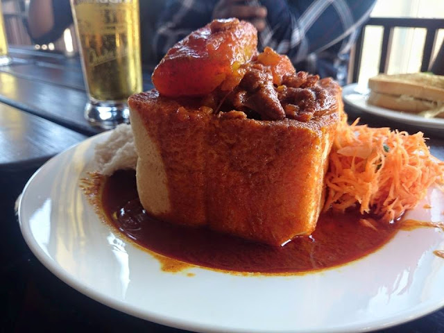 Hollywood Bunny Chow - Hollywoodbets Springfield Park, Durban Restaurant Hollywood Bunny Chow - Hollywoodbets Springfield Park, Durban Restaurant and Take Away
