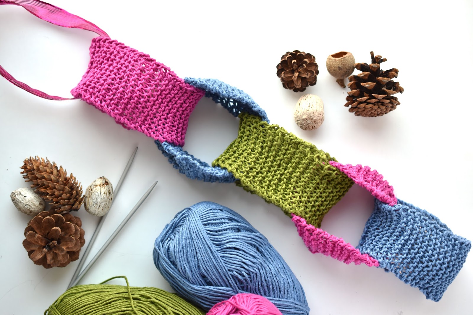 Woman in Real LifeThe Art of the Everyday DIY Chain Yarn Garland