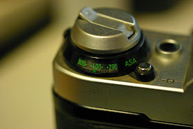Film speed setting on Canon AE-1 Program
