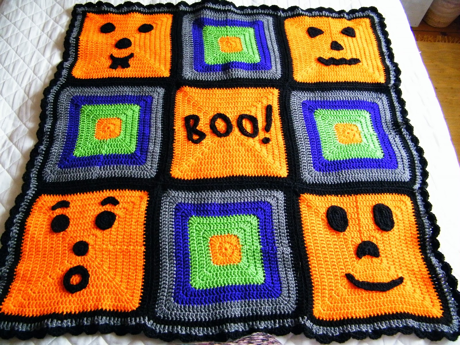 Catherine's Knitpix Halloween Blanket