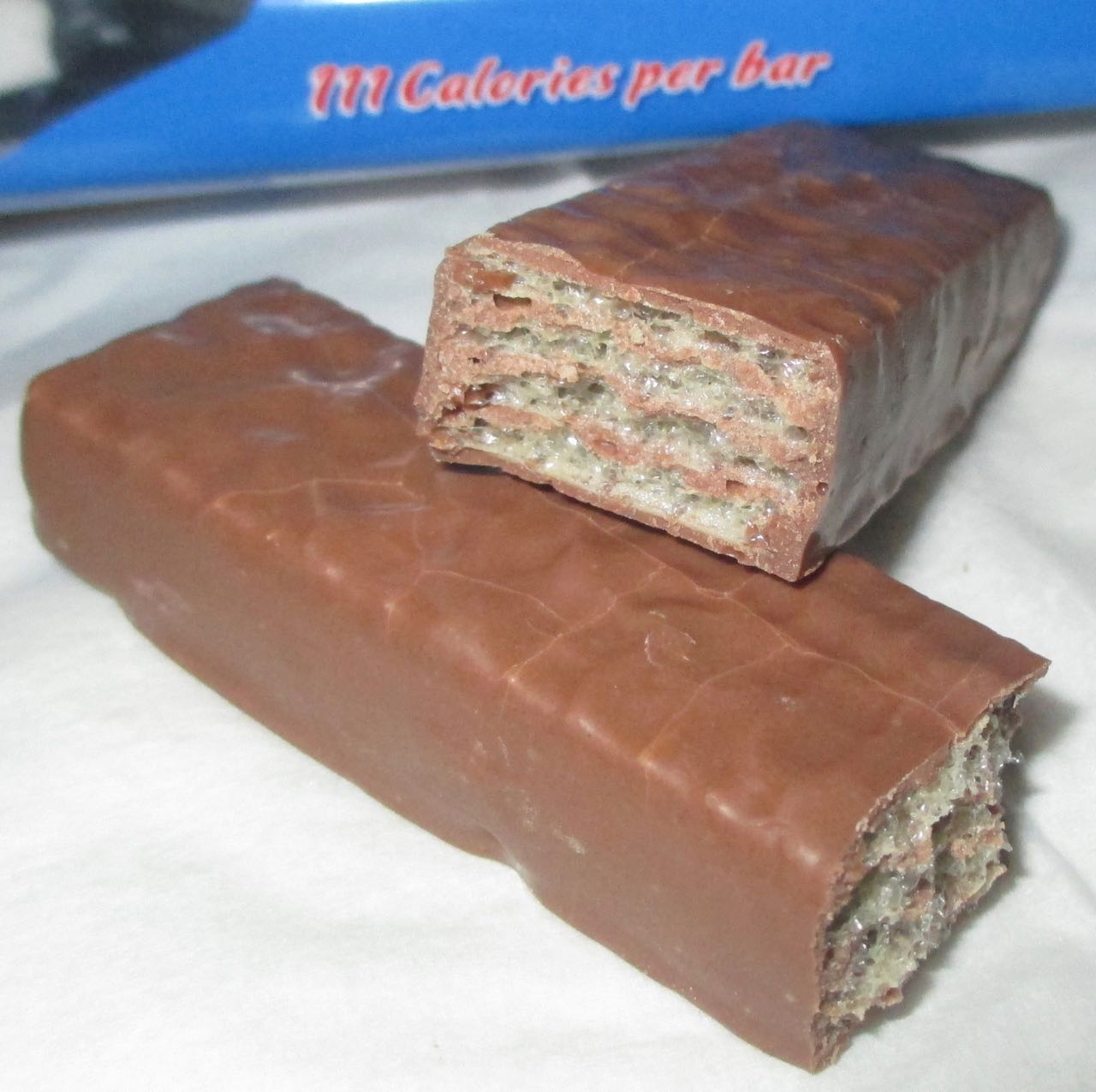 FOODSTUFF FINDS New Cadbury Time Out Wafer Chocolate Bar (BHS) [By