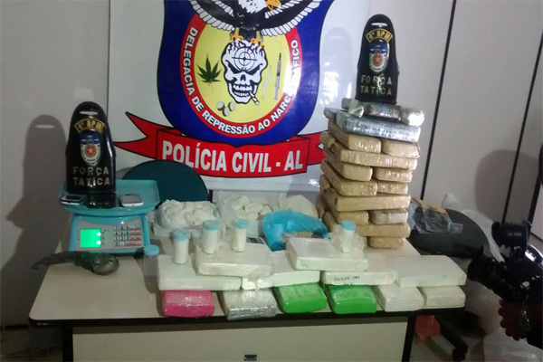 Forças policiais apreendem mais de 13kg de cocaina em Alagoas