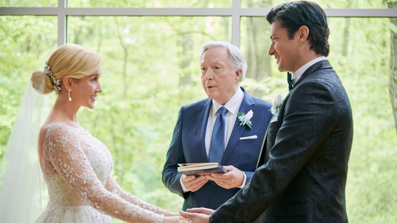 Wedding at Graceland (2019)