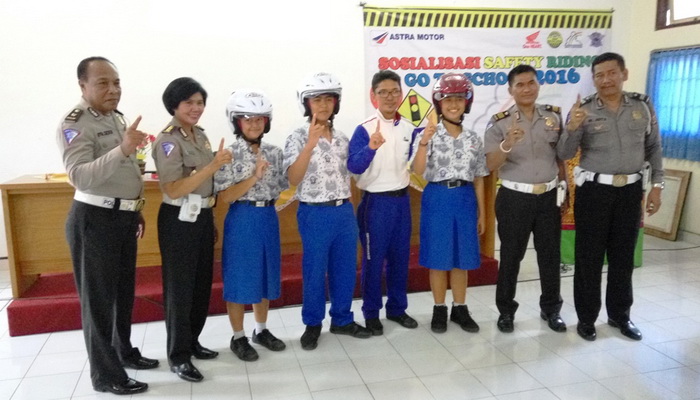SMAN 1 Gianyar Jadi Sekolah Binaan Safety Reading Honda