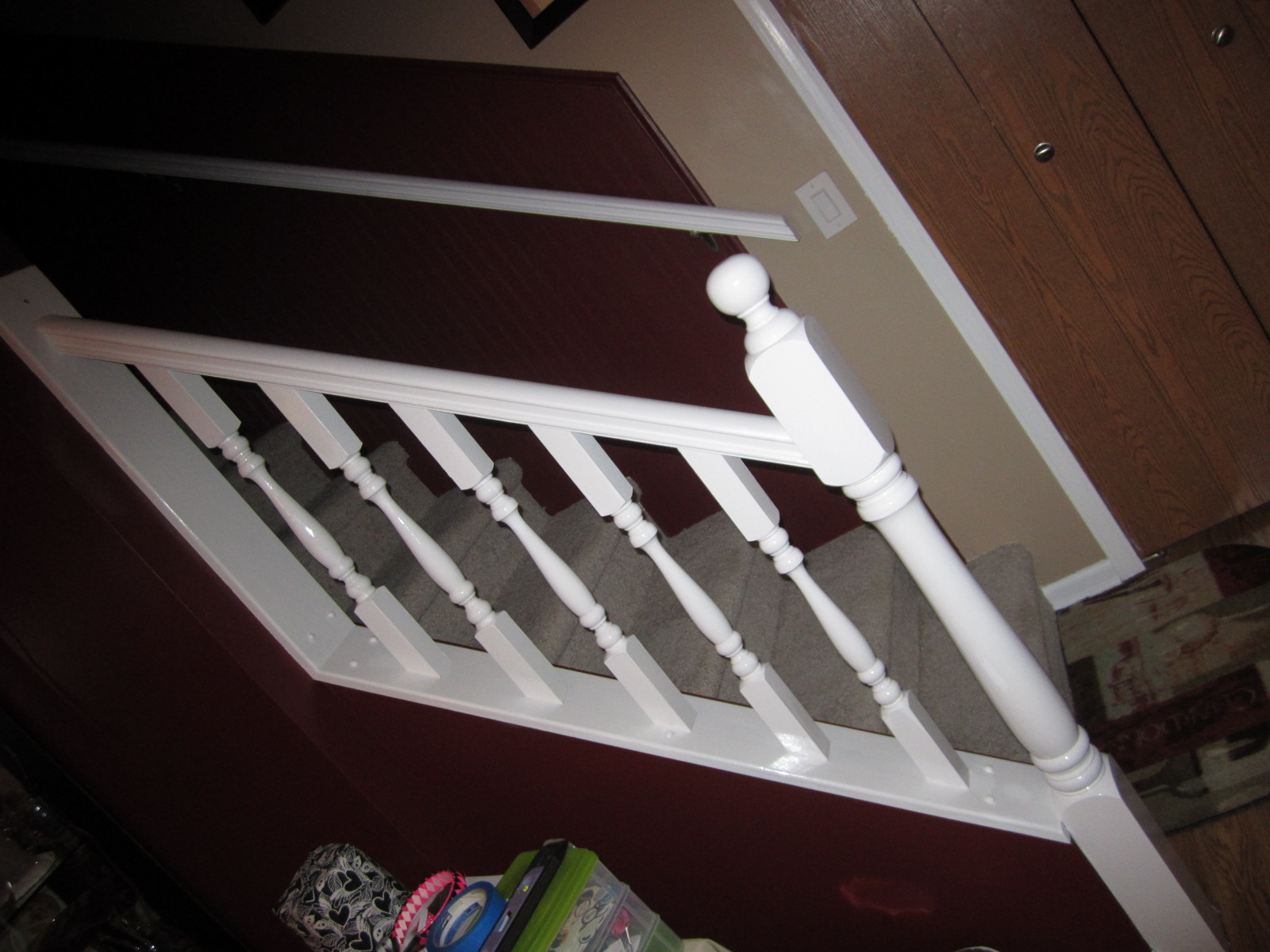 The DIY Momma! How to paint a staircase banister without sanding