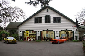 most-beautiful-garages-for-cars-photos-17