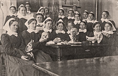 100 Jahre Ausbildung zur Krankenschwester in Witten
