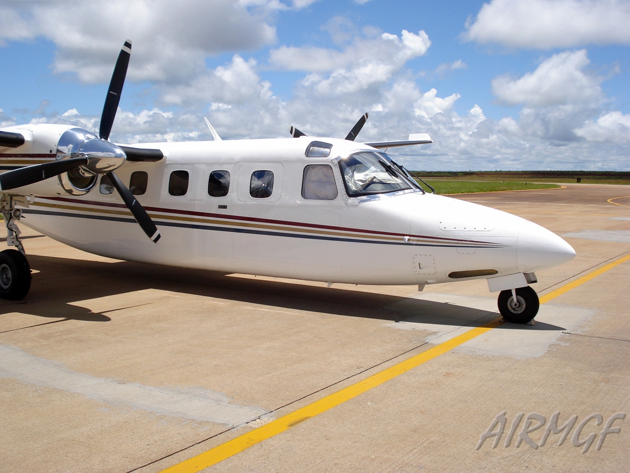 AIRMGF: PT-OQY: ROCKWELL 690D TURBO COMMANDER