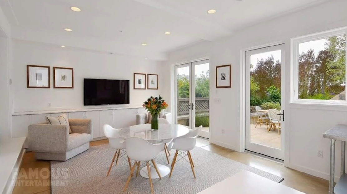 Tour Julia Roberts New Home vs. 32 Interior Design Photos 2020