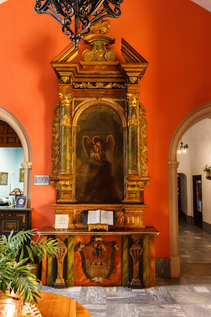 Guadalupe (IV). La Hospedería y su bello claustro gótico