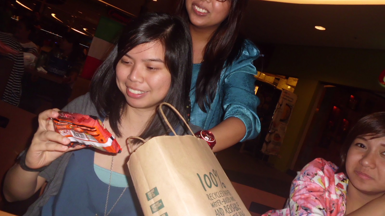 Yes, Lau did get a pack of Lucky Me! Pancit Canton from Kat. The spicy variant, even.