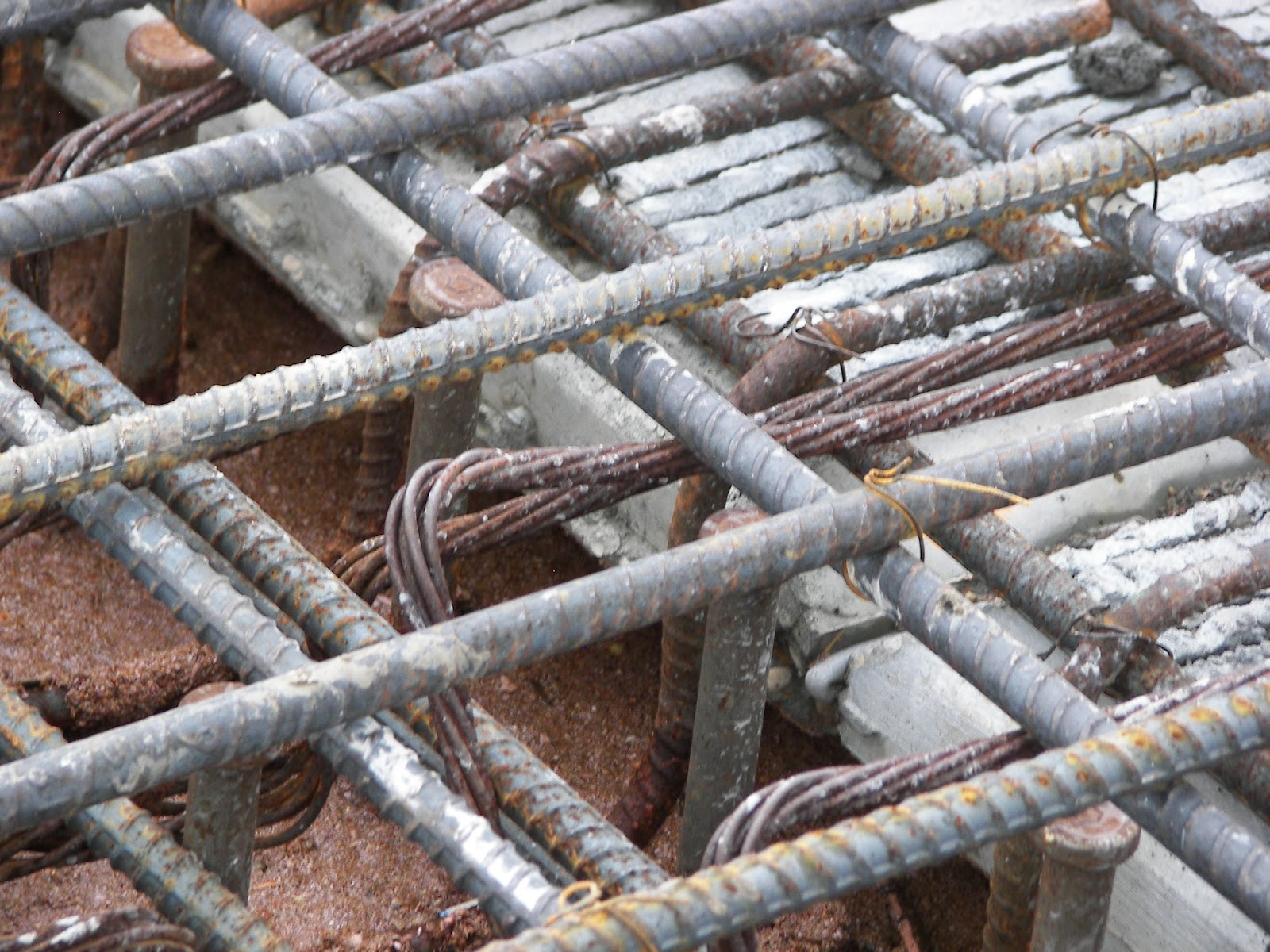 арматурный каркас - 0. арматура фундаментная монтажная 520 520 420. арматурный хомут для ростверка 150*150. арматура стеклопластиковая против металлической. каркас арматурный 12 мм.