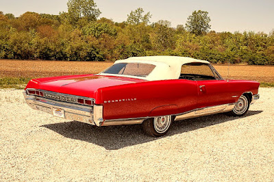 1965 Pontiac Bonneville Convertible Review 1965 Pontiac Bonneville Convertible Rear Right
