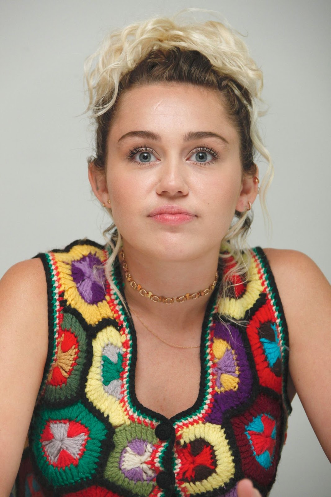 Hq Photos Of Miley Cyrus At Crisis In Six Scenes Press Conference In Los Angeles Hq Photos Of Miley Cyrus At Crisis In Six Scenes Press Conference In Los Angeles