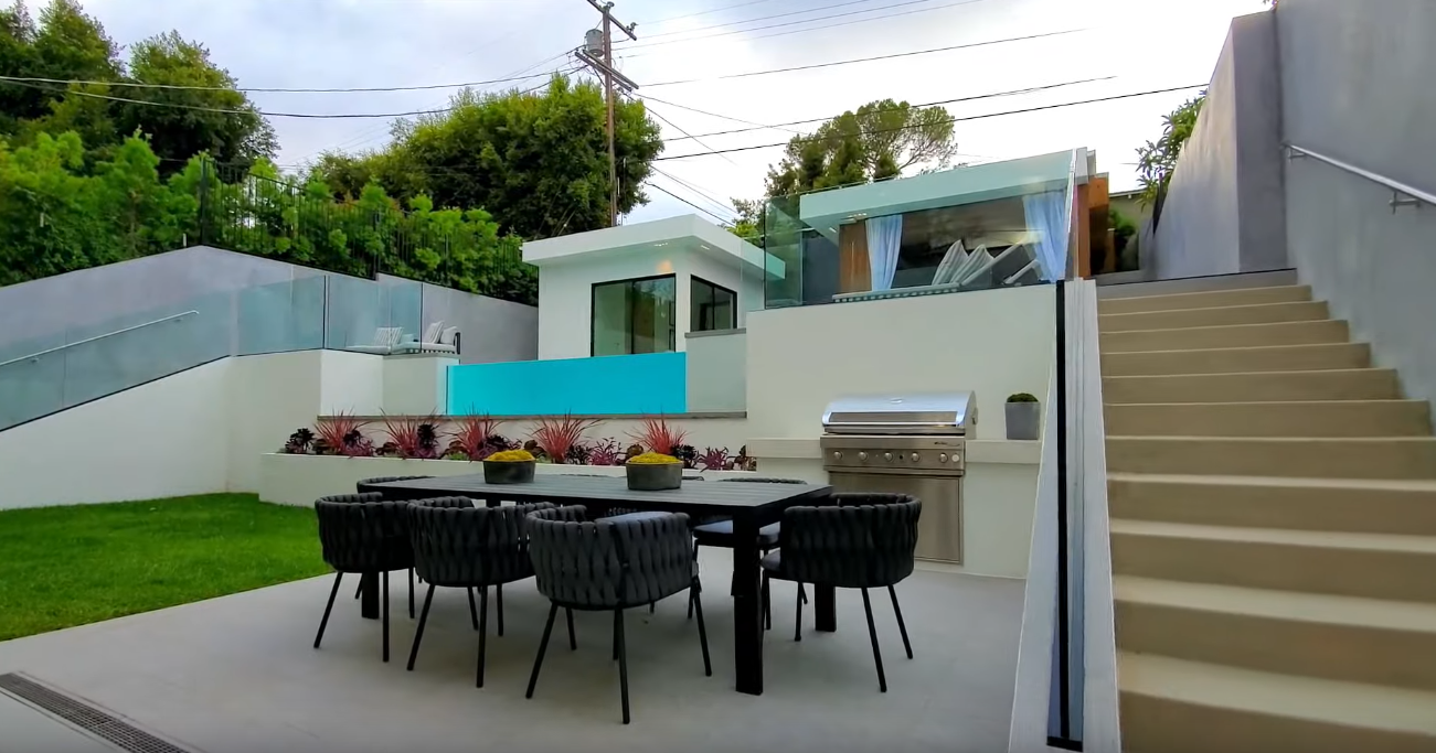 51 Photos vs. $6.4 Million Jaw Dropping Modern Residence in Los Angeles | LUXURY LISTING - Luxury Home & Interior Design Tour 51 Photos vs. $6.4 Million Jaw Dropping Modern Residence in Los Angeles | LUXURY LISTING - Luxury Home & Interior Design Tour