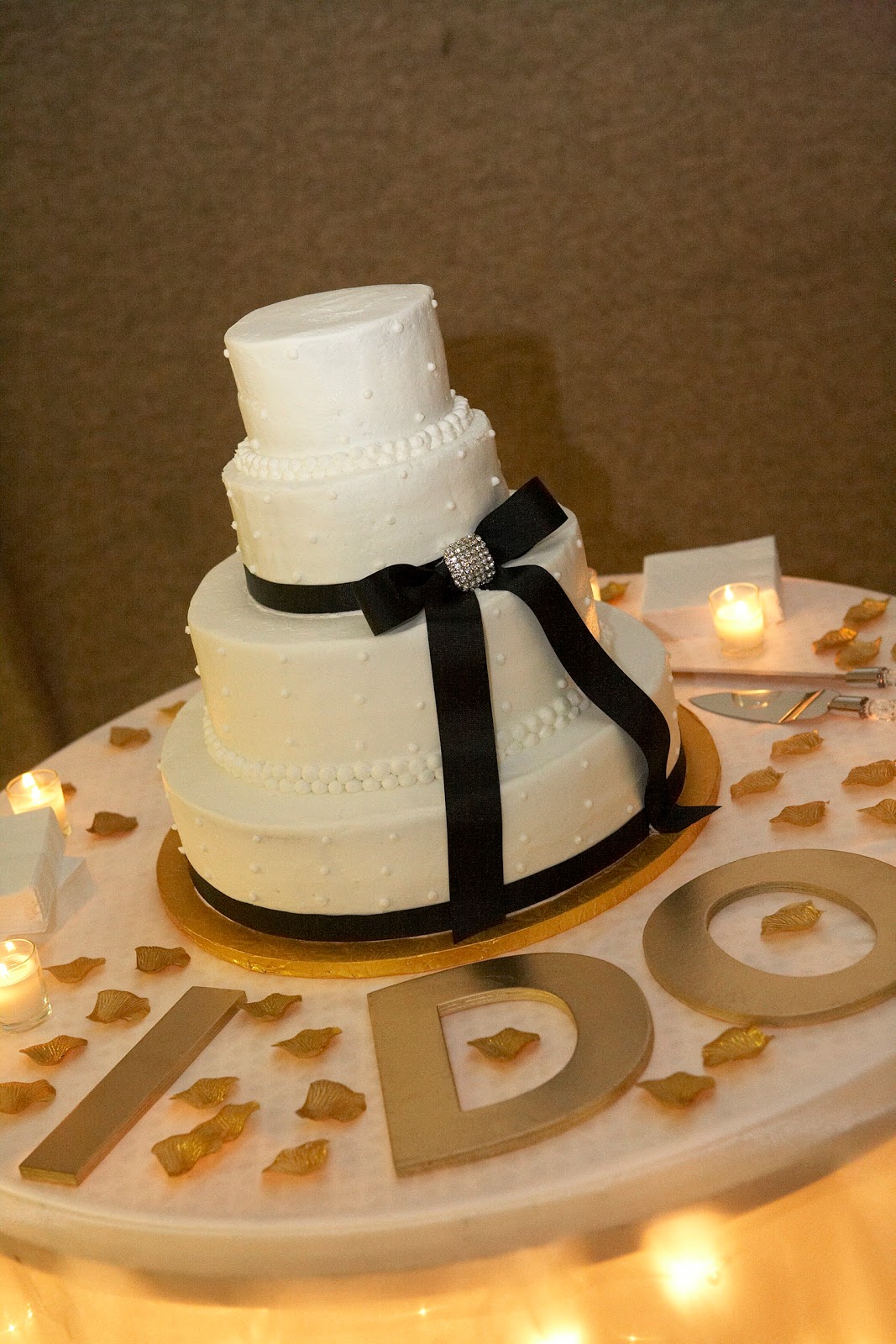 Wedding Cake Table Decorations Romantic Decoration