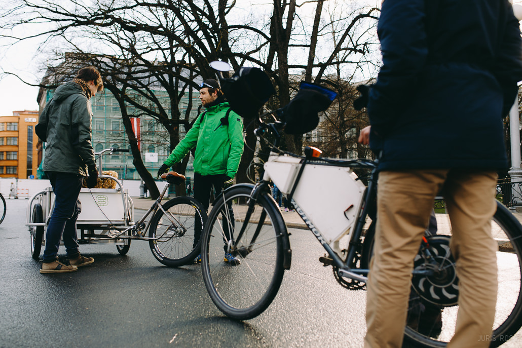 elektriskais velosipēds