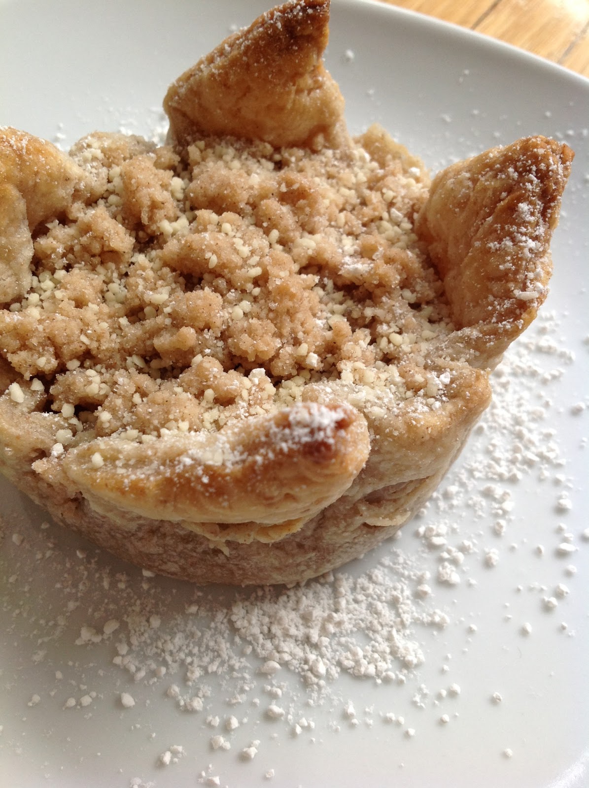 Vegan Variety: Apfel-Streuselkuchen mit Marzipan und Zimt + Variation