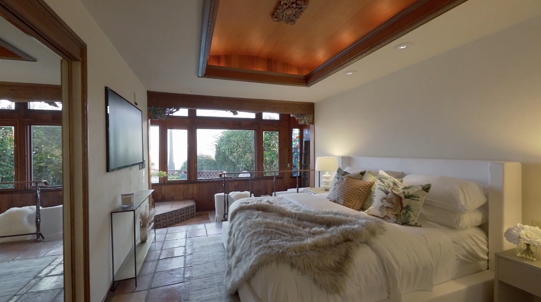 27 Interior Design Photos vs. 5270 Chelsea St, La Jolla, CA Luxury Home Tour