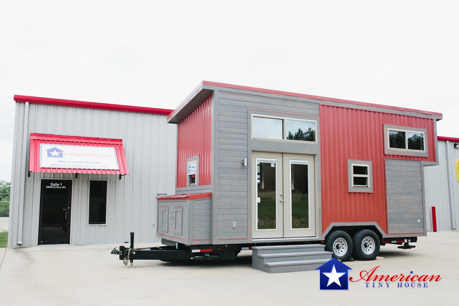 Houston From American Tiny House [ TINY HOUSE TOWN ]