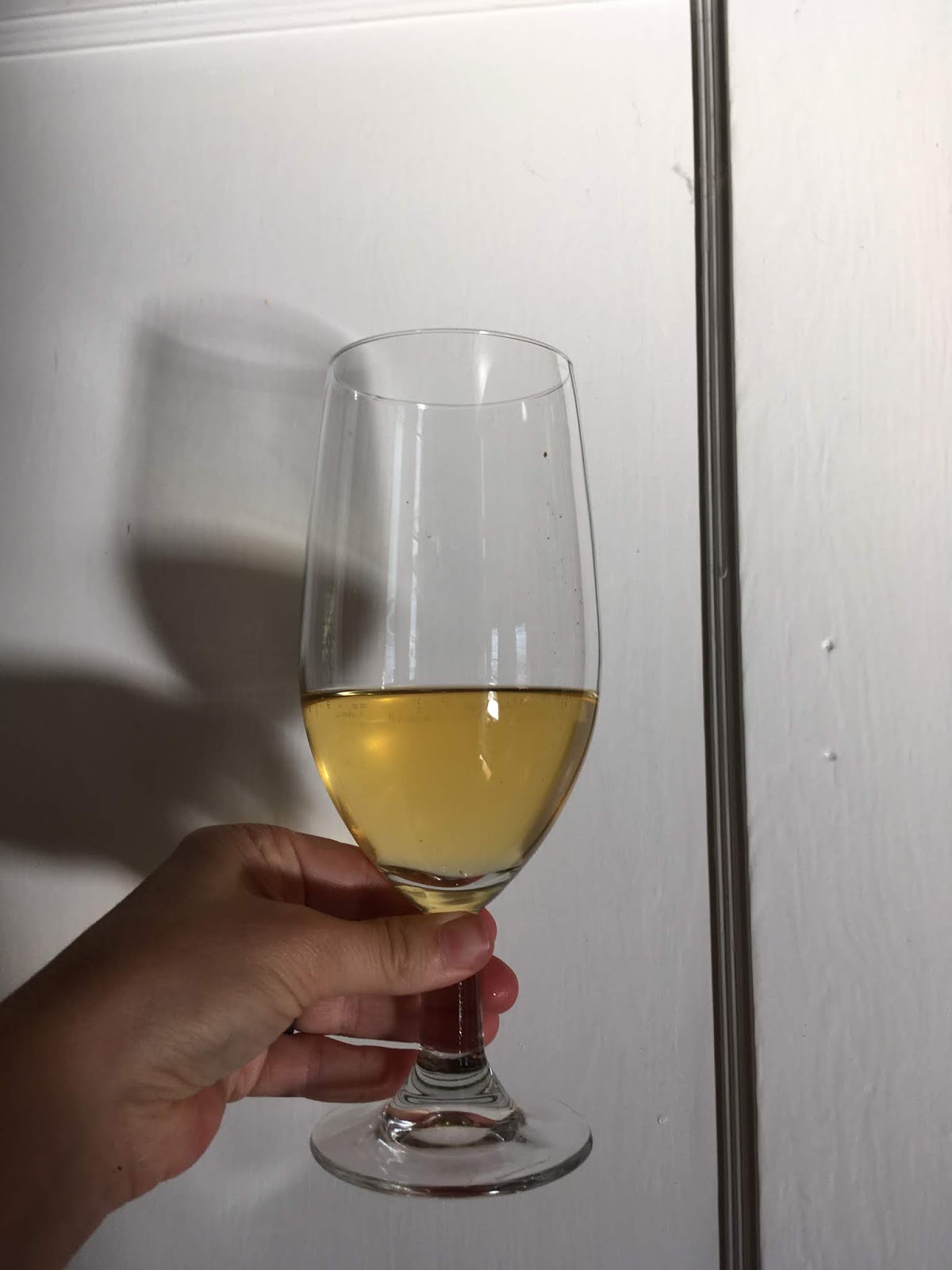 Along Came a Cider Cider Review Kite and String Cider's King of