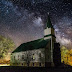 O que é a igreja universal e como ela é diferente da igreja local?