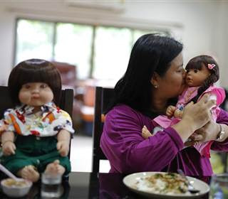 'Look Thep' Lifelike Doll Craze Sweeps Superstitious Thailand 'Look Thep' Lifelike Doll Craze Sweeps Superstitious Thailand