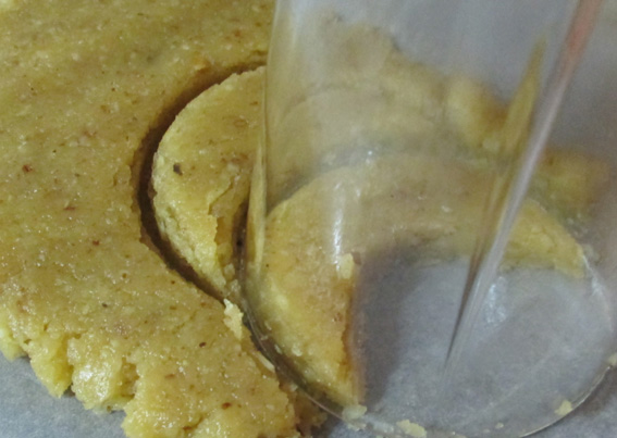 Der Geschmack von Kreta: Griechische Weihnachtskekse - Kourabiedes