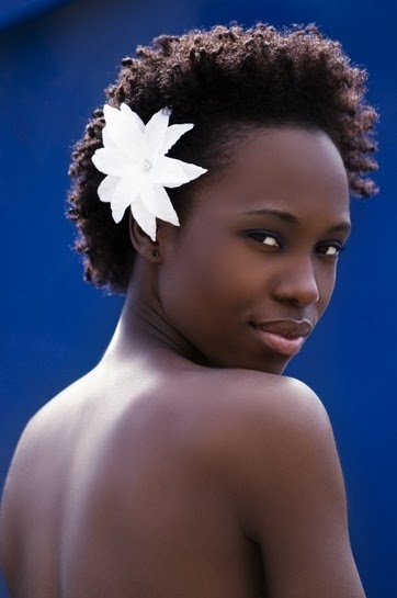 WHAT’S HOT NATURALS?!; AN AFRO BLOW OUT!! | NAIJA HAIR CAN
