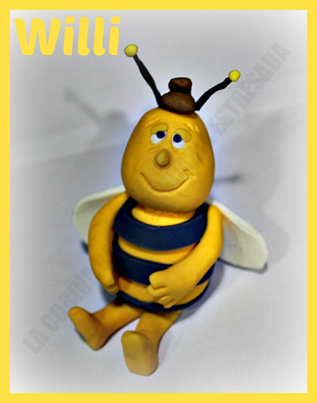 TUTORIAL FONDANT WILLI (AMIGO ABEJA MAYA)