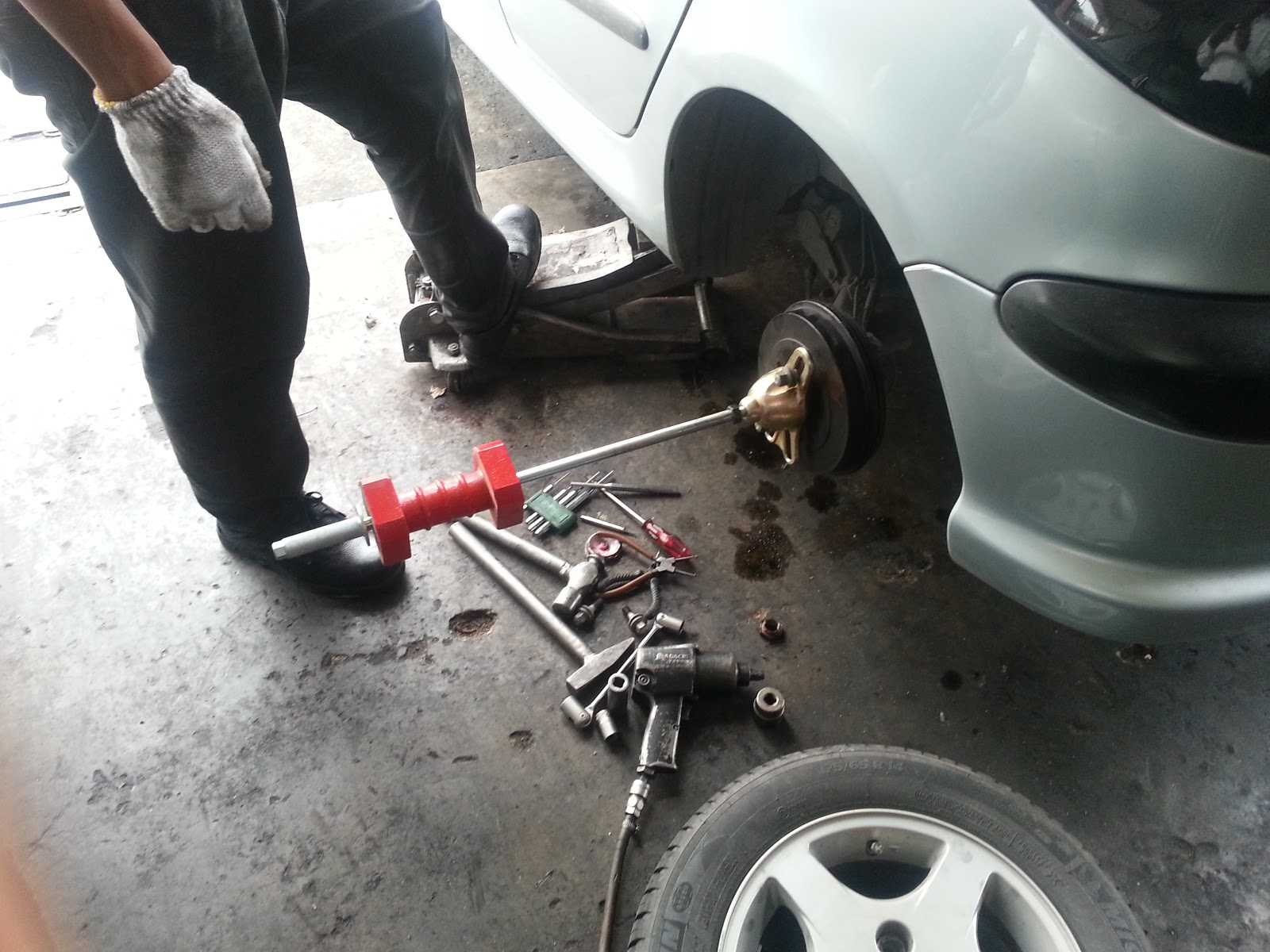 Adventures With My 206 And Citroen Evasion Peugeot 206 Rear Wheel Bearing