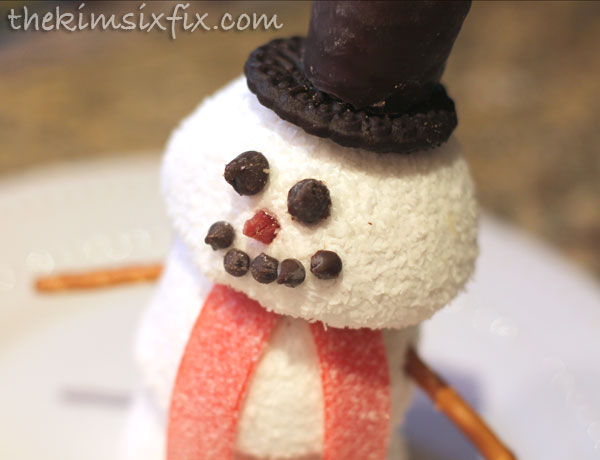 Use Hostess SnoBalls and HoHos into these darling individual Snowmen. Perfect for your holiday party. 