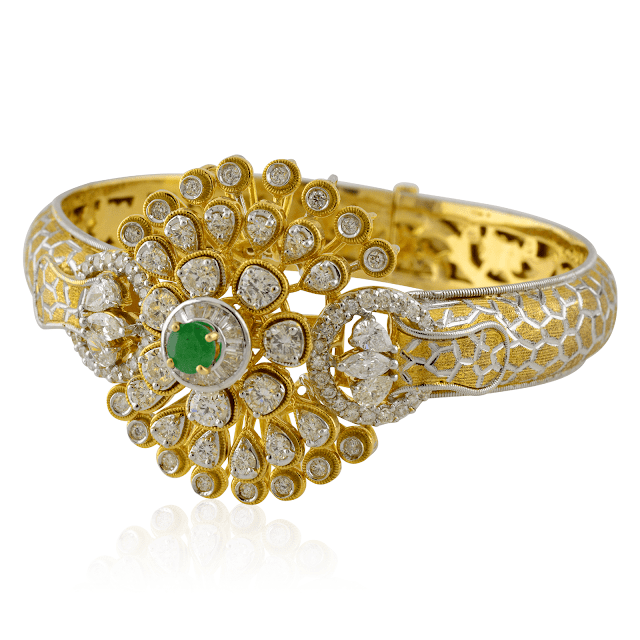  SUNAR JEWELS collection showcasing the power of finest kundans and gems jewelled in golden ornaments jewellery