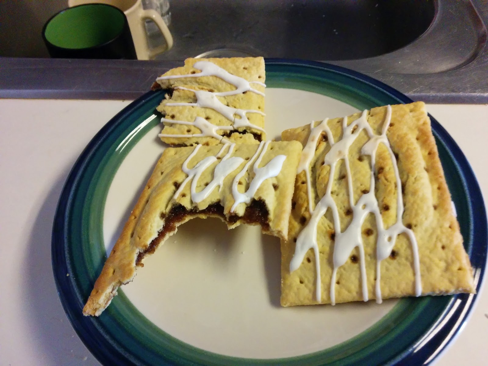 Kotas Reviews Everything Kotas Reviews Cinnamon Roll Pop Tarts