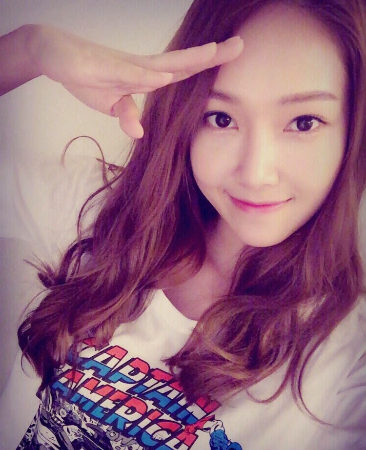 Girls Generation Member Jessica Officially Leaves SM 