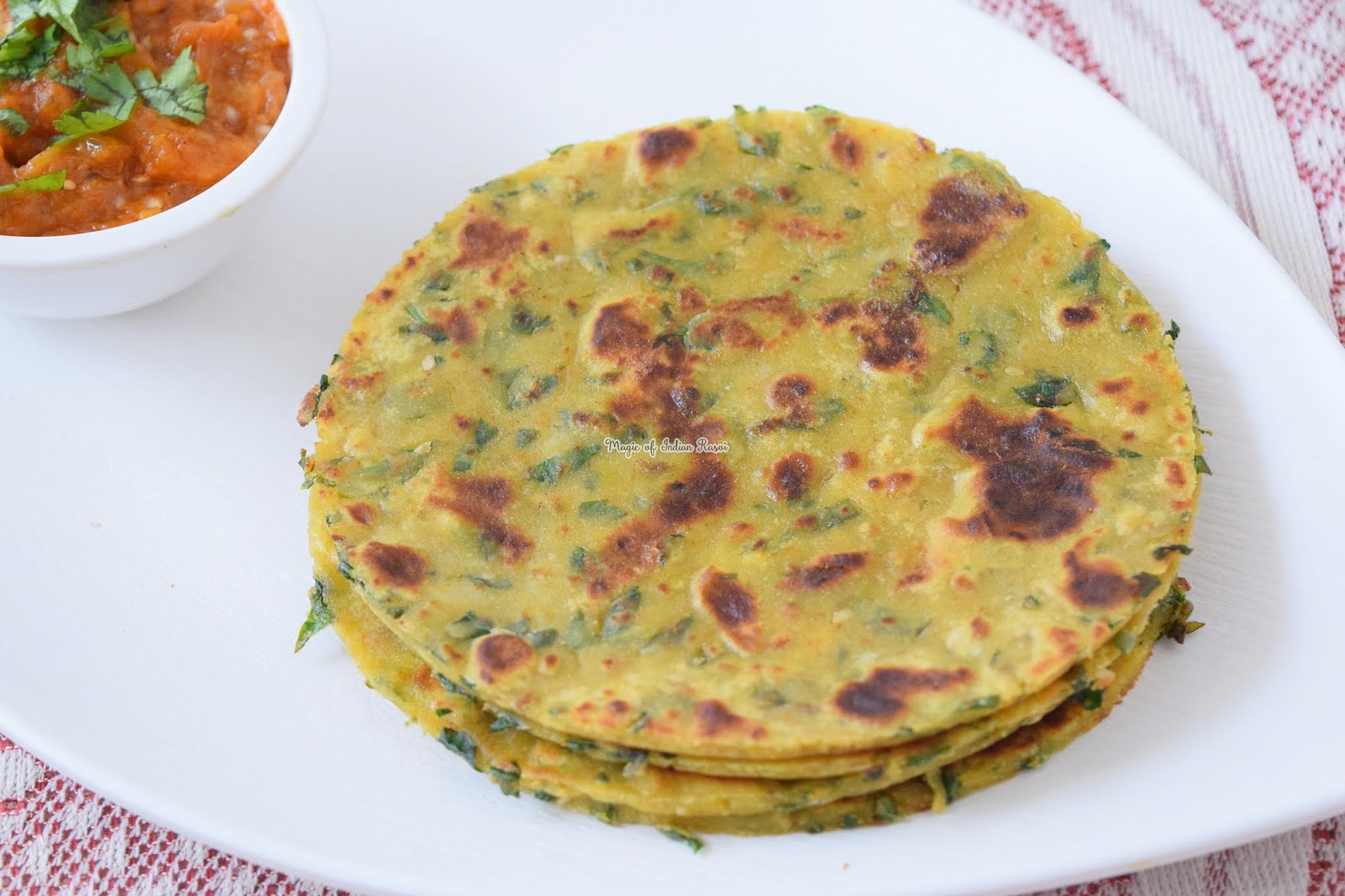 Jowar Aloo Methi Paratha Recipe - सर्दियों के लिए जोवर आलू मेथी पराठा ...