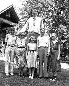 Robert Wadlow and Family