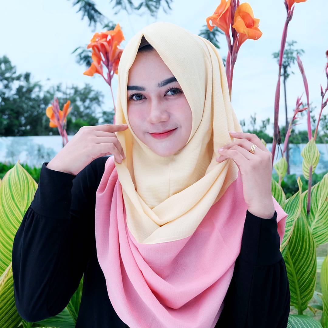 девушка делает намаз. дуа хиджаб. дуа хиджаб. дуа хиджаб. дуа хиджаб.