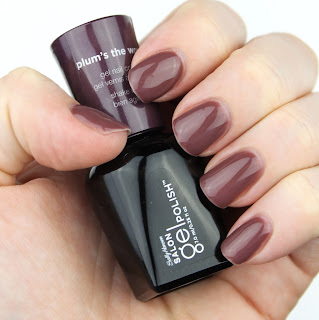 Sally Hansen Salon Gel Polish in Plum's the Word review swatch swatches Sally Hansen Salon Gel Polish in Plum's the Word review swatch swatches
