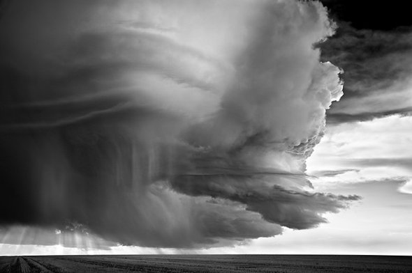 Mitch Dobrowner fotografia tempestades tornados preto e branco natureza impressionante chuva torrencial