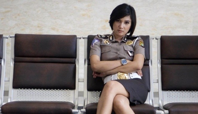 Polwan Cantik Seksi dari Indonesia yang Viral di Internet Polwan Cantik Seksi dari Indonesia yang Viral di Internet